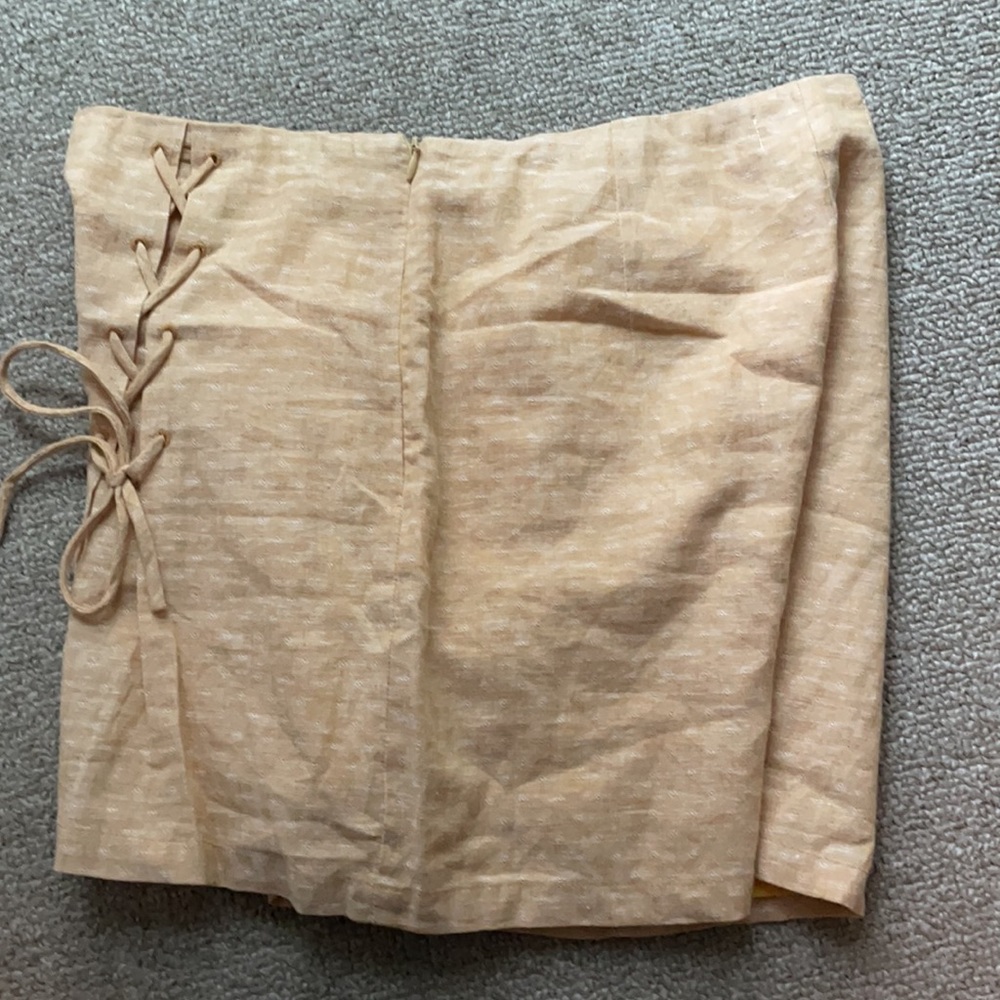 Shorts - Picture 3 of 3